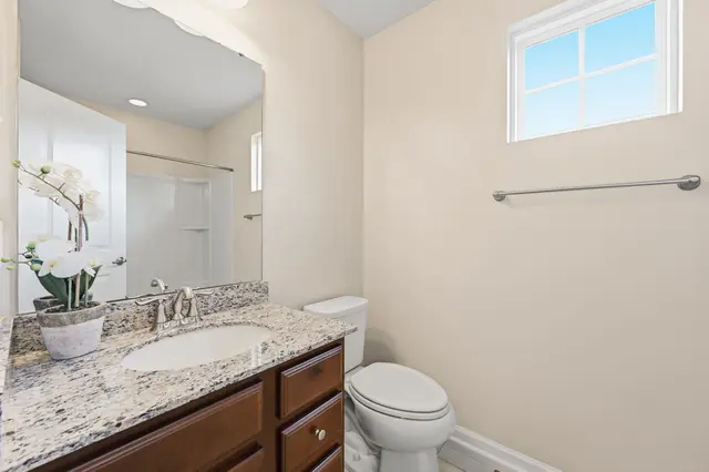 805 Pointe View Drive gallery image 31