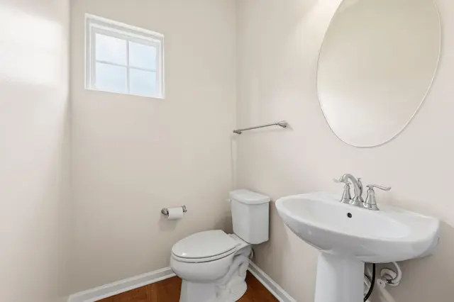 805 Pointe View Drive gallery image 36