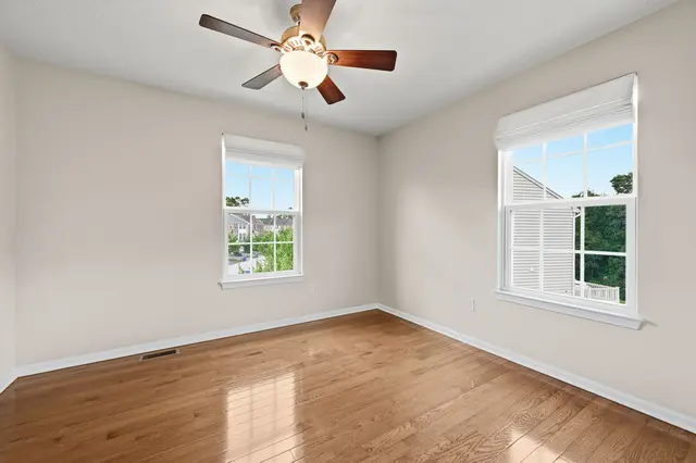 805 Pointe View Drive gallery image 51