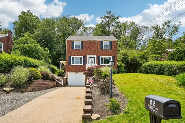 8055 Remington DRIVE gallery image 2
