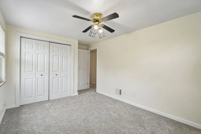 8055 Remington DRIVE gallery image 20