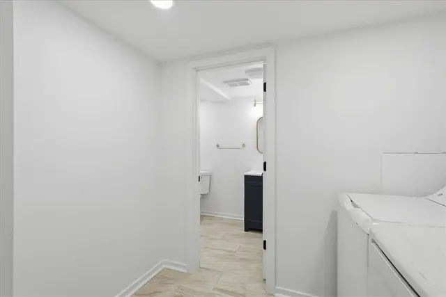 8061 Lindisfarne Dr gallery image 25