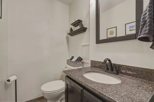 8063 Broadlawn Dr gallery image 11
