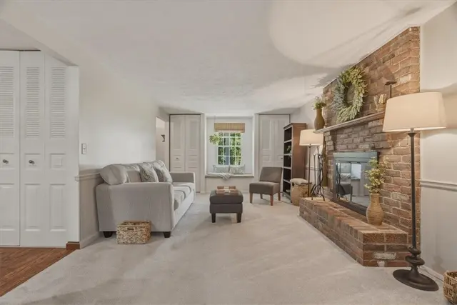 8063 Broadlawn Dr gallery image 14