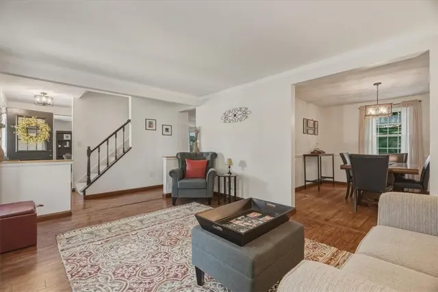 8063 Broadlawn Dr gallery image 25