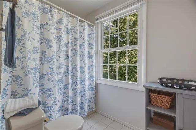 8063 Broadlawn Dr gallery image 28