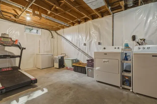 8063 Broadlawn Dr gallery image 37