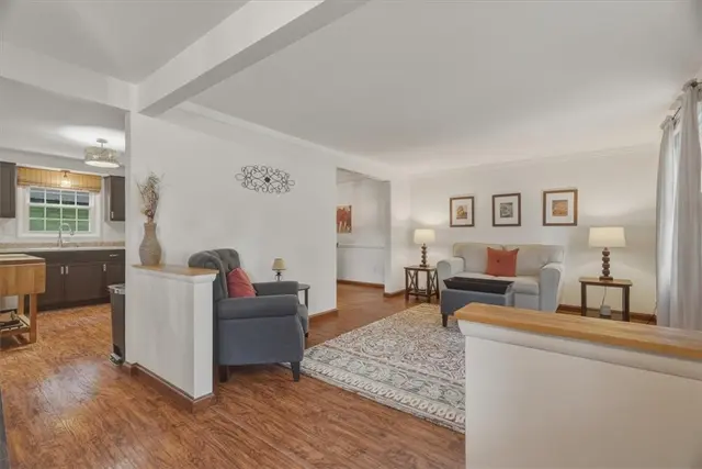8063 Broadlawn Dr gallery image 39