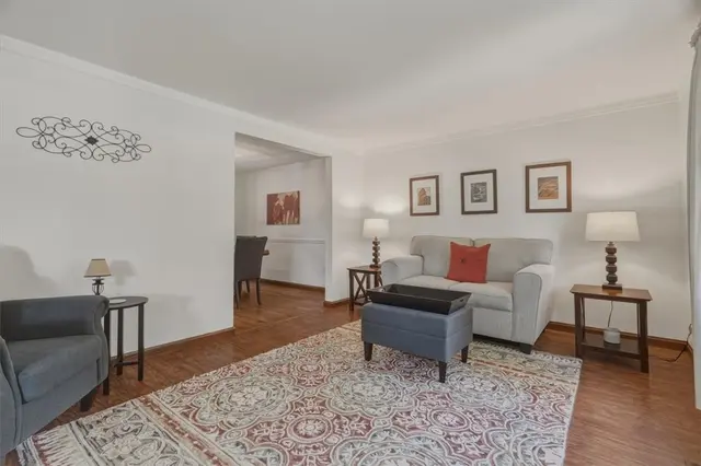 8063 Broadlawn Dr gallery image 40