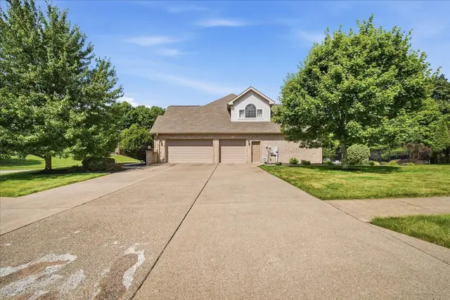 807 Cavan DRIVE gallery image 5