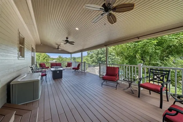 807 Cavan DRIVE gallery image 10