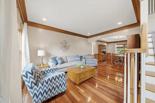 807 Cavan DRIVE gallery image 20