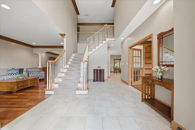 807 Cavan DRIVE gallery image 22