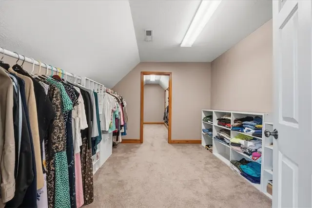 807 Cavan DRIVE gallery image 27