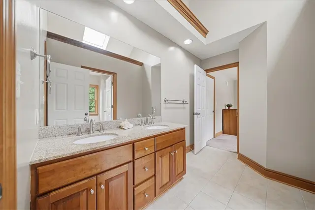 807 Cavan DRIVE gallery image 31