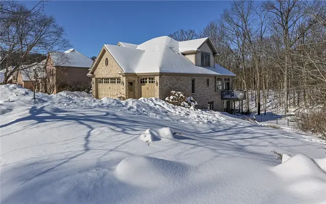 807 Gallant Fox Ln gallery image 2