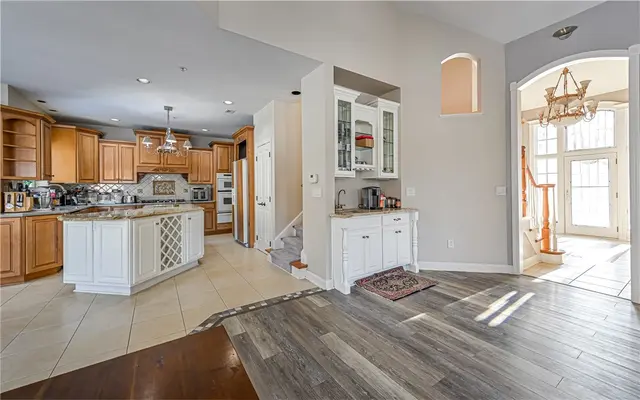 807 Gallant Fox Ln gallery image 5