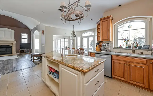 807 Gallant Fox Ln gallery image 7