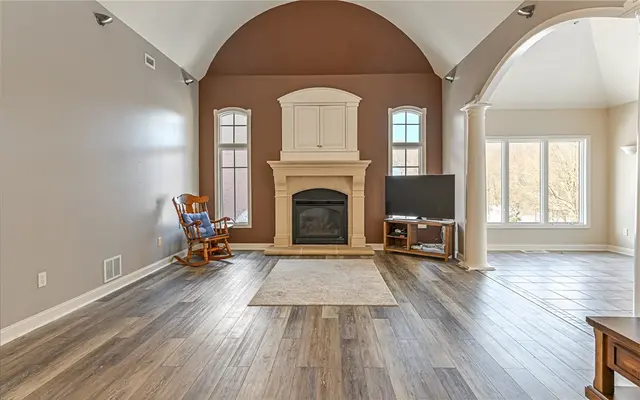 807 Gallant Fox Ln gallery image 14