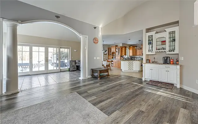 807 Gallant Fox Ln gallery image 15