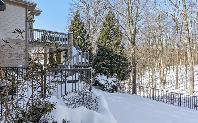 807 Gallant Fox Ln gallery image 37