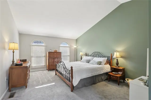 808 Glendale Court gallery image 2