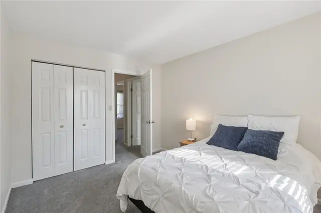 808 Glendale Court gallery image 6