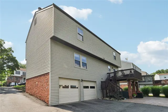 808 Glendale Court gallery image 14