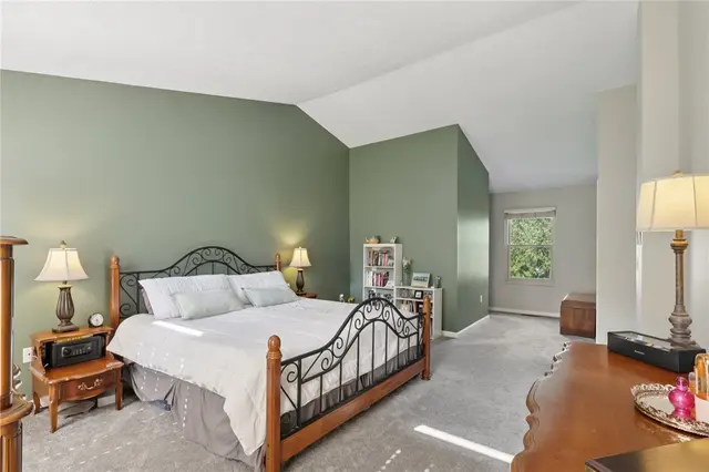 808 Glendale Court gallery image 18