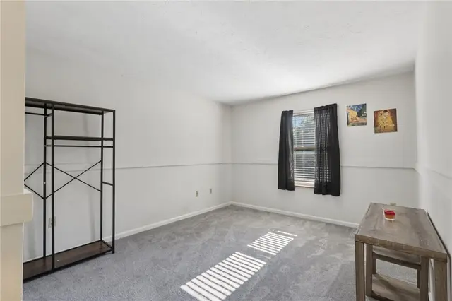 808 Glendale Court gallery image 39