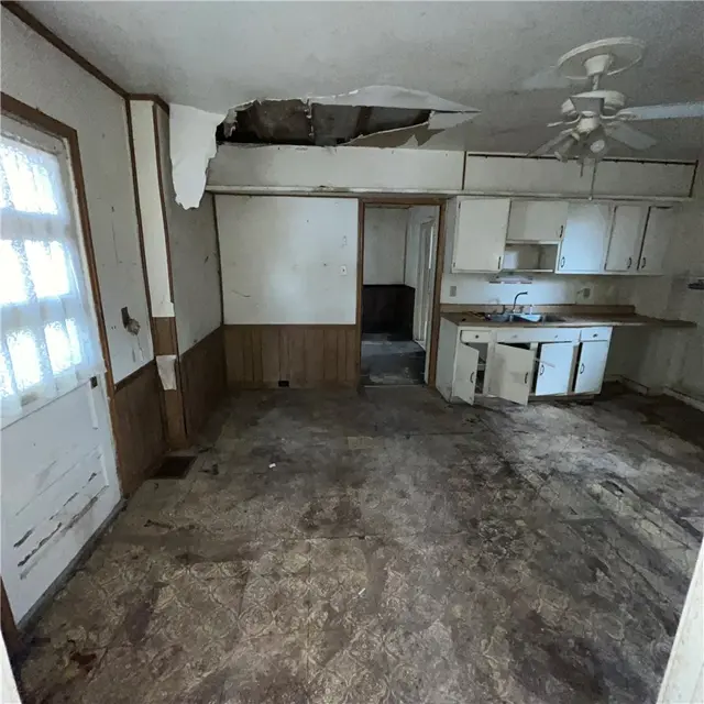 808 Lake St gallery image 5