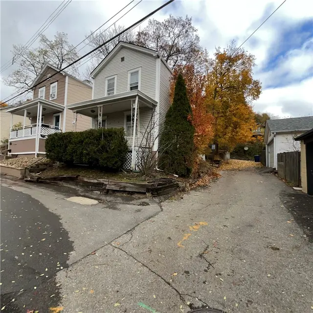 808 Lake St gallery image 9