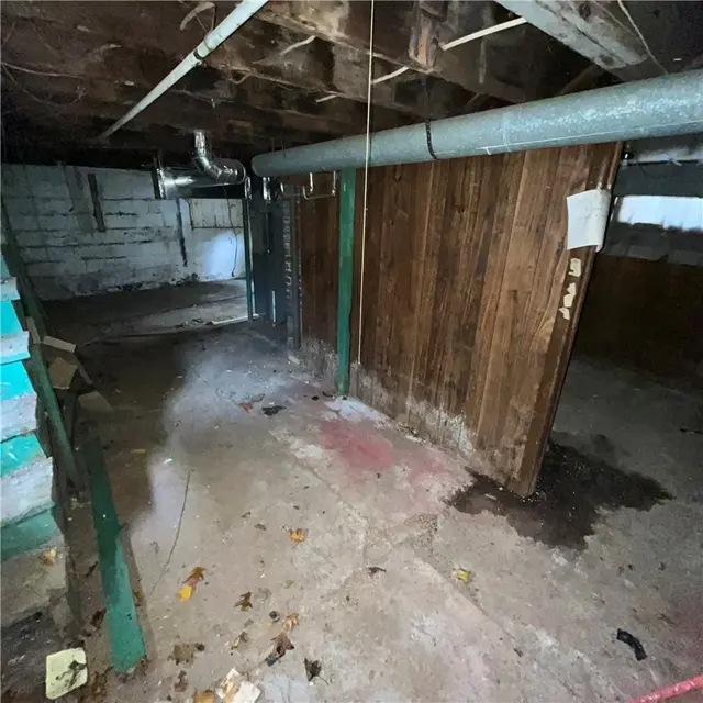 808 Lake St gallery image 16