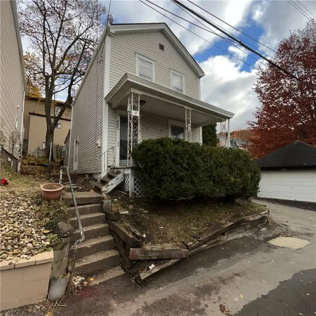 808 Lake St gallery image 21