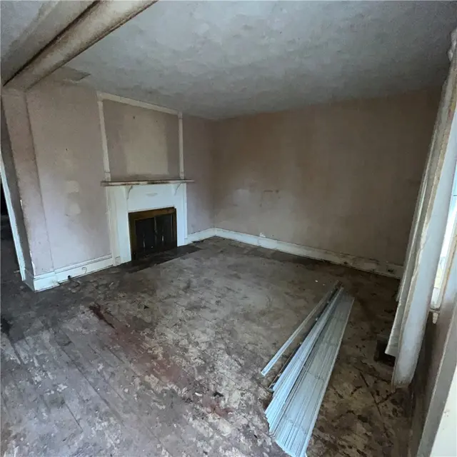 808 Lake St gallery image 23