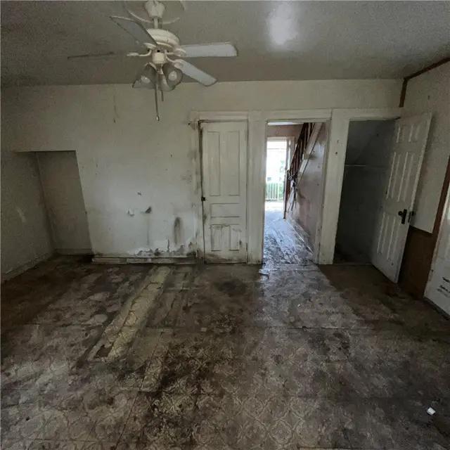 808 Lake St gallery image 24