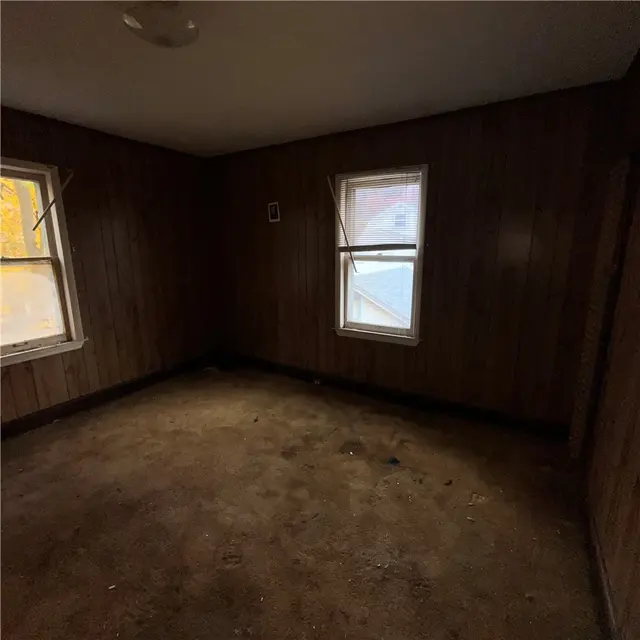 808 Lake St gallery image 38