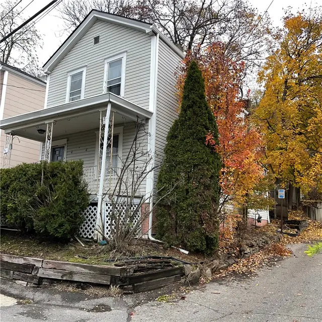 808 Lake St gallery image 39
