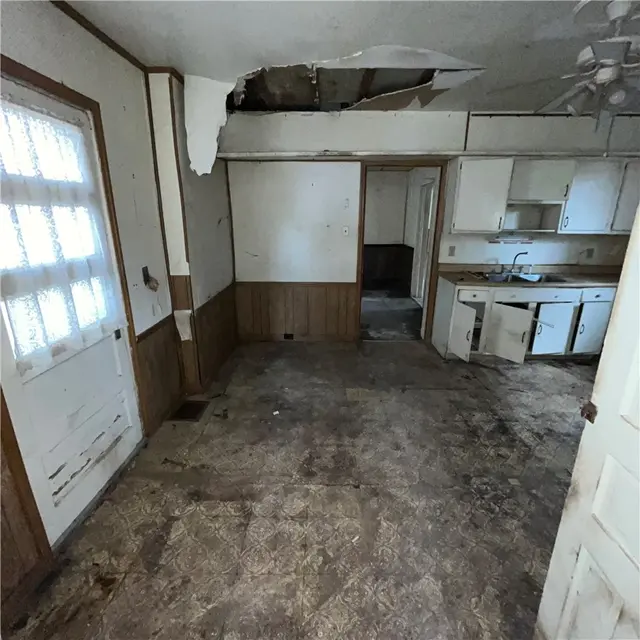 808 Lake St gallery image 43