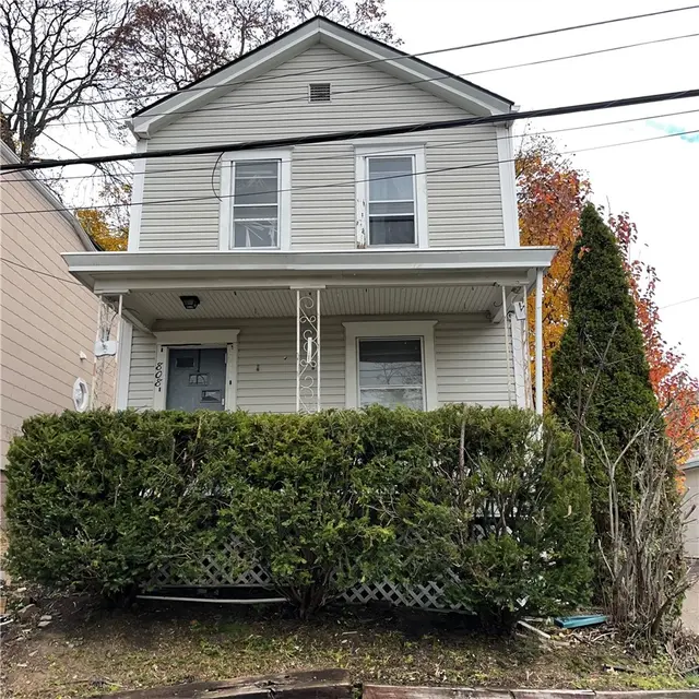 808 Lake St