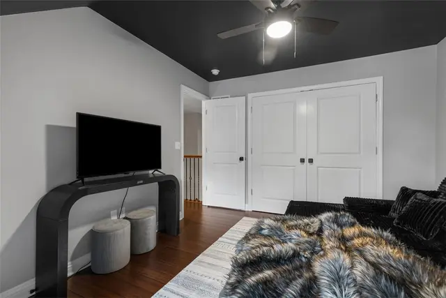 808 Strasburg Dr gallery image 21