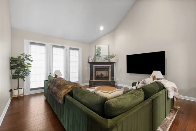 808 Strasburg Dr gallery image 30