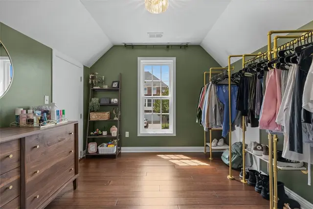 808 Strasburg Dr gallery image 35