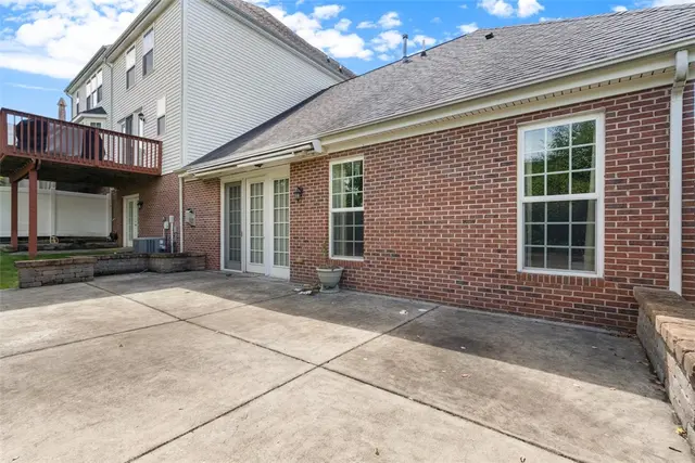 808 Strasburg Dr gallery image 41
