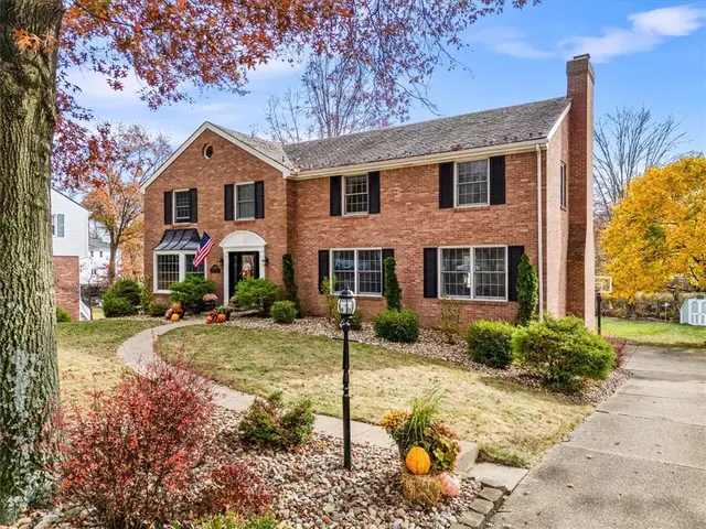 8084 Dormar Ct gallery image 2