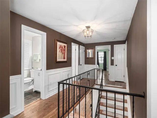 8084 Dormar Ct gallery image 11