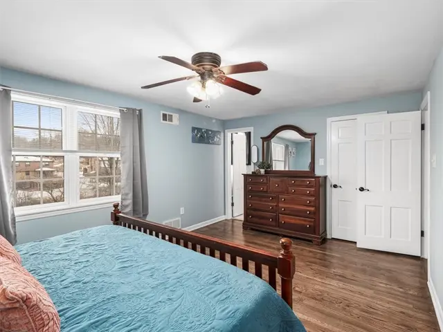 8084 Dormar Ct gallery image 22