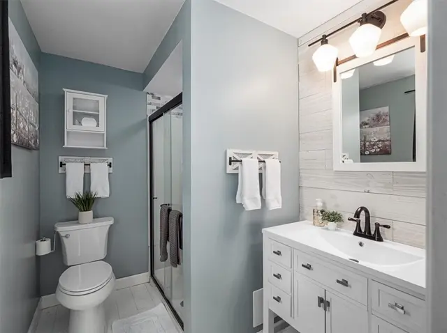 8084 Dormar Ct gallery image 23