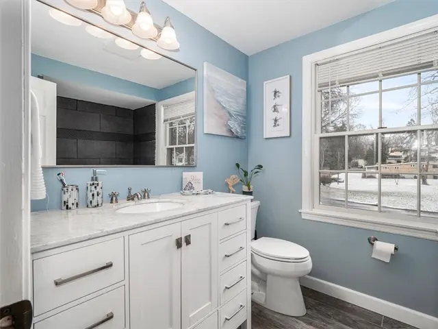 8084 Dormar Ct gallery image 24