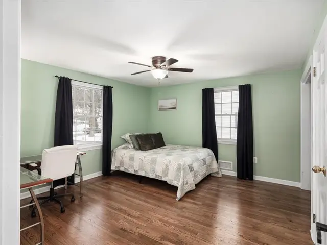 8084 Dormar Ct gallery image 28